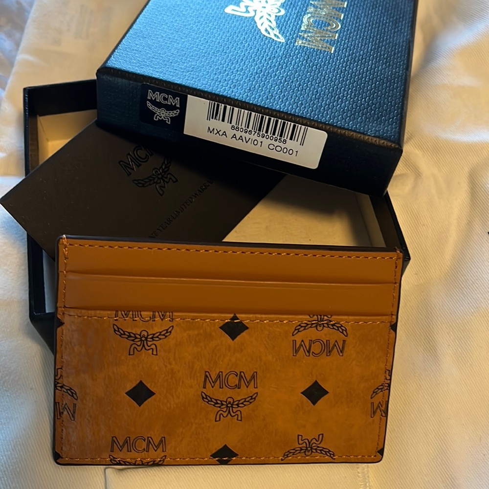 MCM Congnac 3 slot Card Holder New with box and dust bag